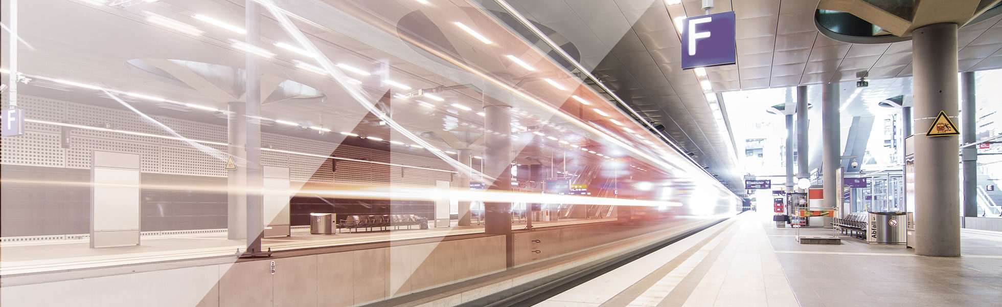 Ein Bild, auf dem die Gleise an einem Bahnhof zu sehen sind
