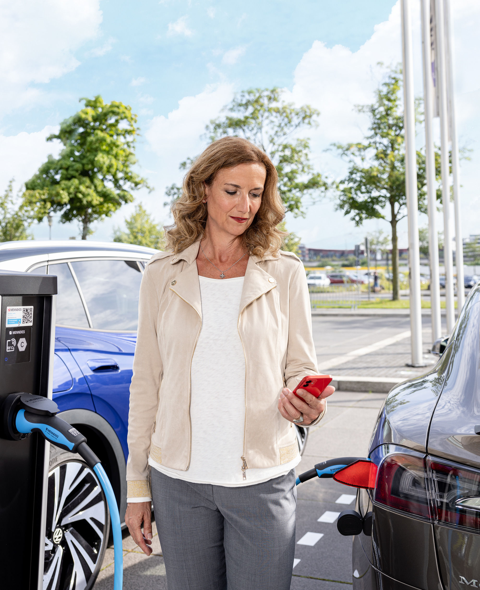 E-Auto laden (Anleitung): Stecker/Bezahlen