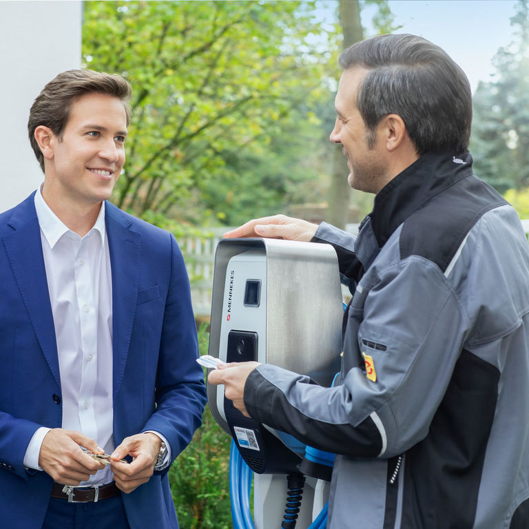 Installateur erklärt MENNEKES Wallbox 